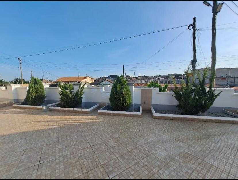 Baffour Apartments Adiebeba Kültér fotó